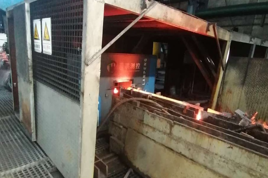 案例分享:带您走进高温扁钢的宽厚检测现场