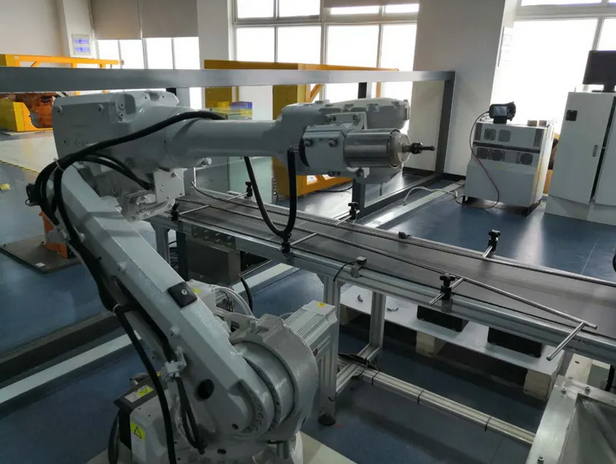 工信部:切实采取有力措施 提振工业经济